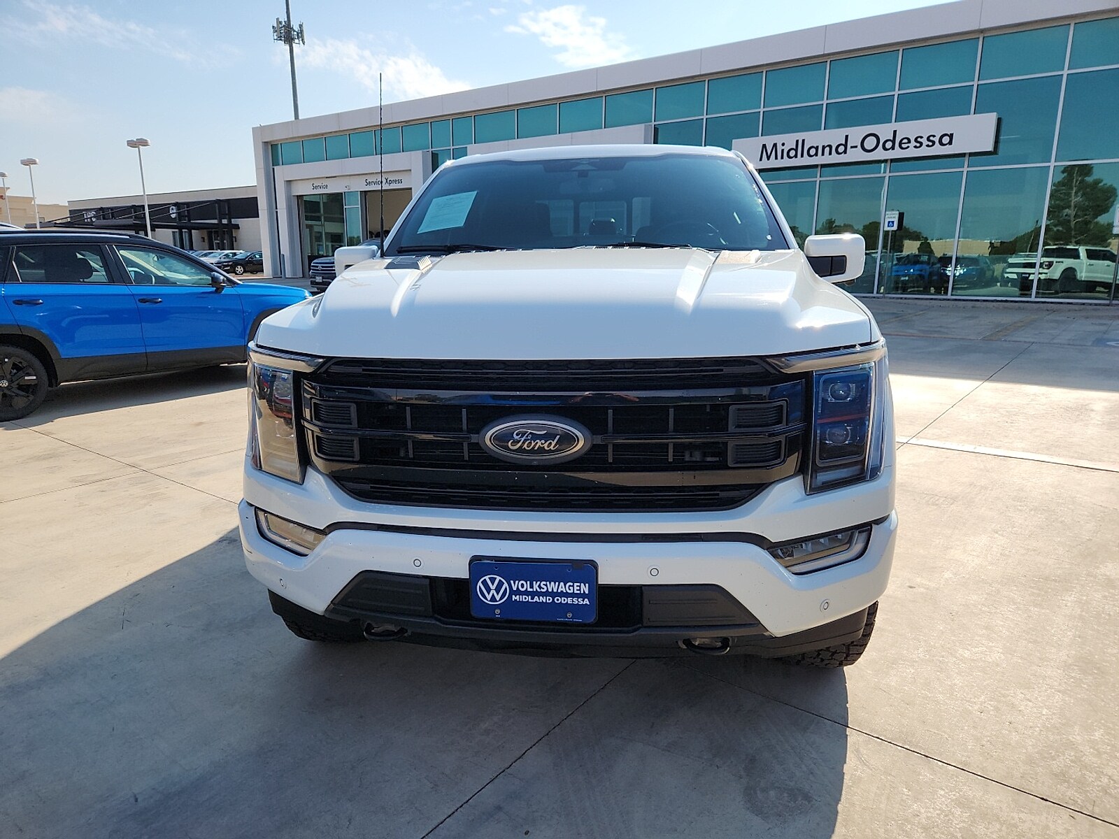 2023 Ford F-150 XLT photo 2