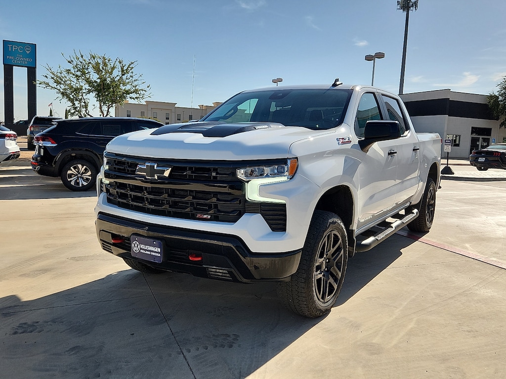 Used 2025 Chevrolet Silverado 1500 LT Trail Boss Truck Crew Cab