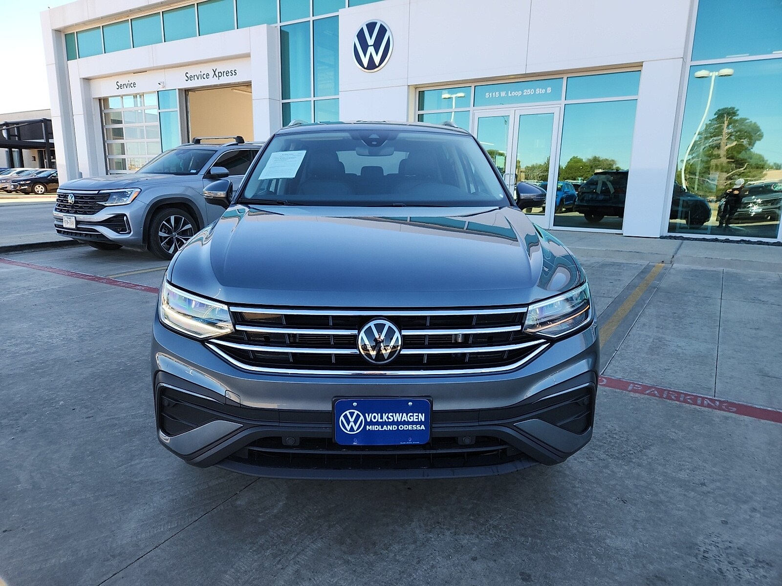 2024 Volkswagen Tiguan SE Wolfsburg Edition photo 2