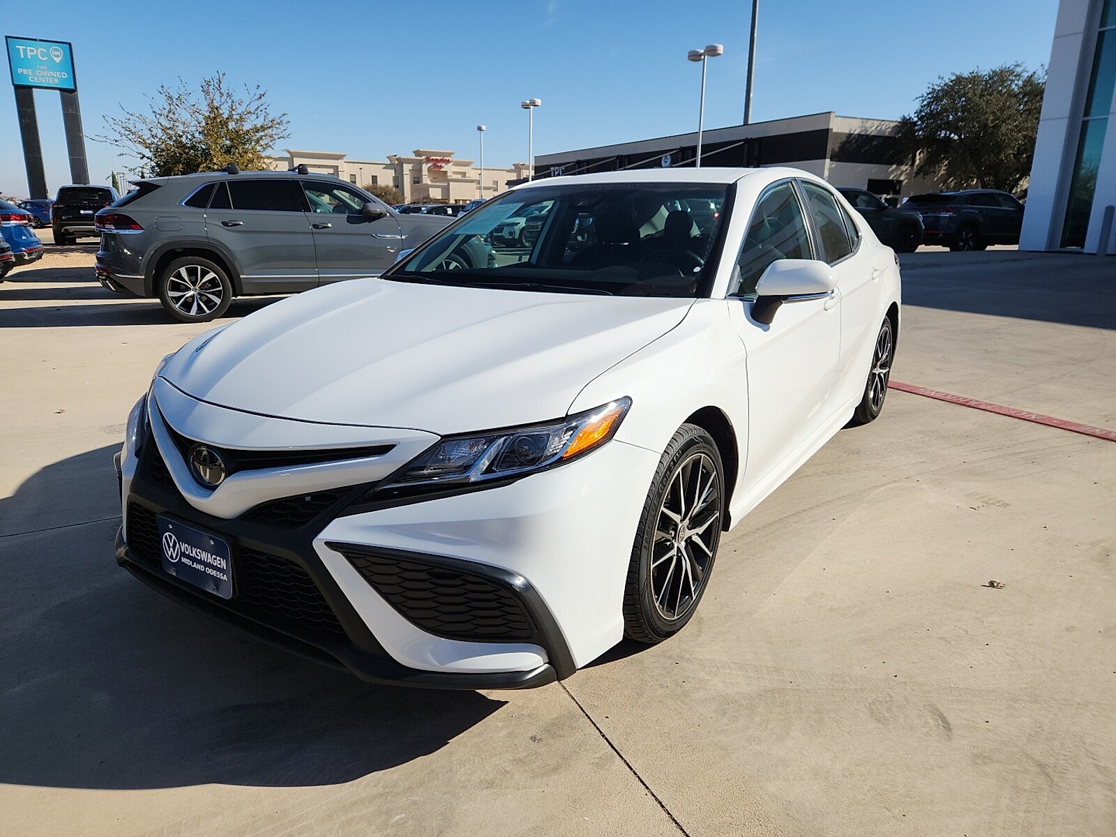 2024 Toyota Camry SE photo 3