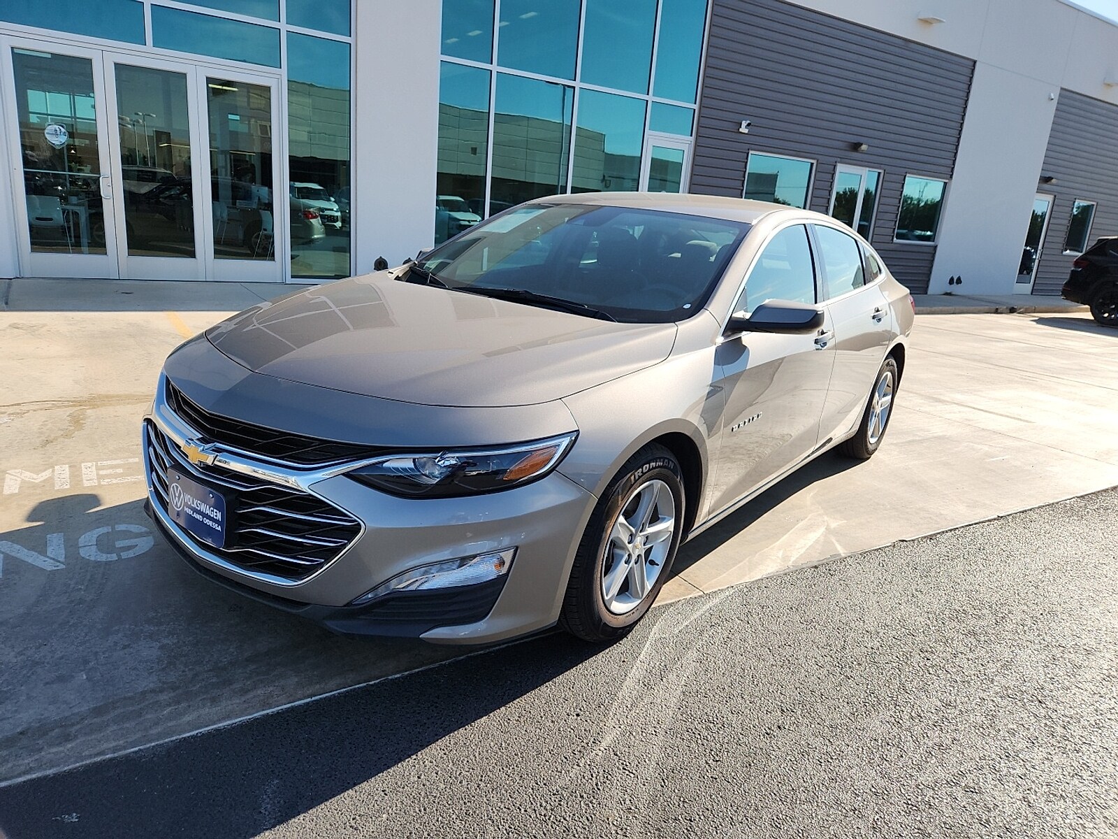 2023 Chevrolet Malibu 1LT photo 3