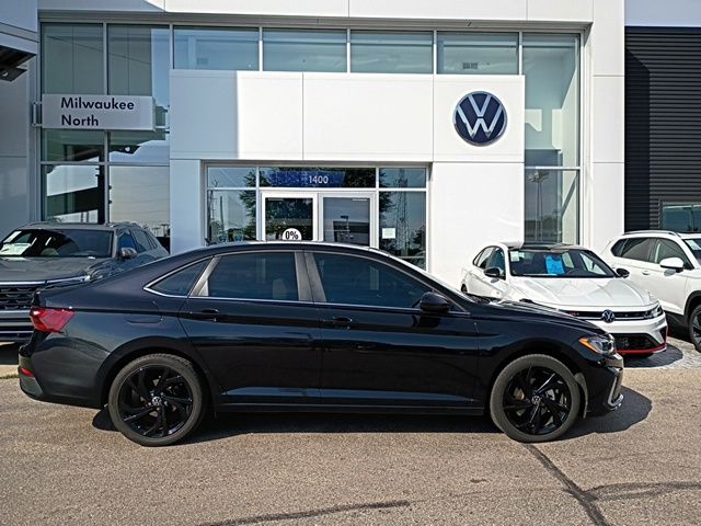2024 Volkswagen Jetta 1.5T SEL Auto SULEV's photo