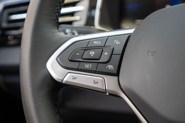 2025 Volkswagen Jetta Sport - Photo 25