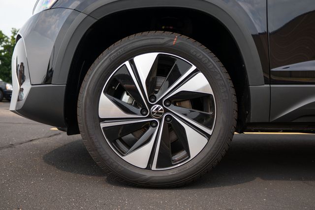 2025 Volkswagen Taos SE - Photo 7