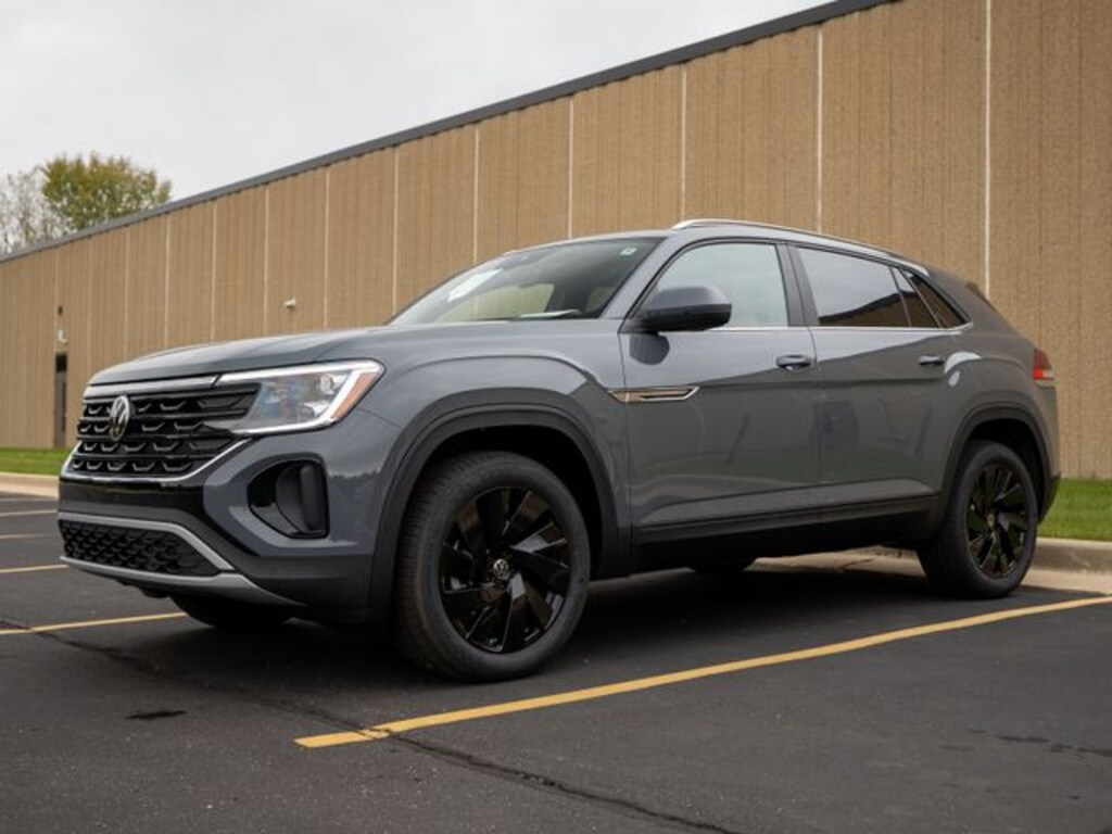 New 2026 Volkswagen Atlas Cross Sport 2.0T SE w/Technology SUV