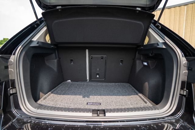 2025 Volkswagen Taos SE - Photo 33