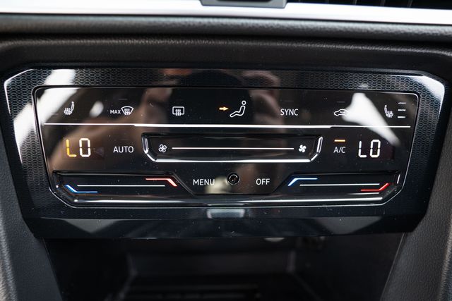 2025 Volkswagen Taos SE - Photo 20