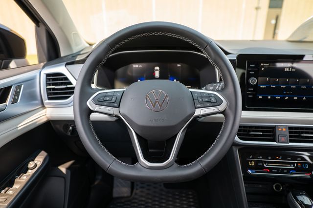 2025 Volkswagen Taos SE - Photo 25