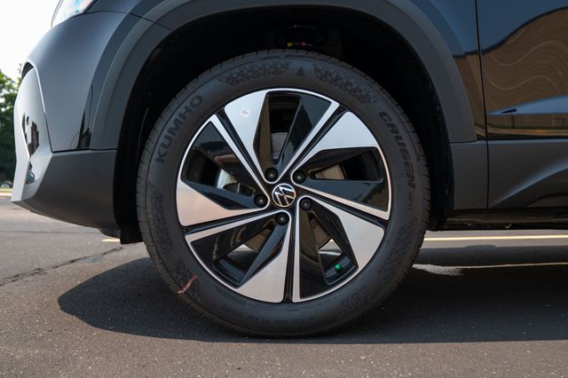 2025 Volkswagen Taos SE - Photo 7
