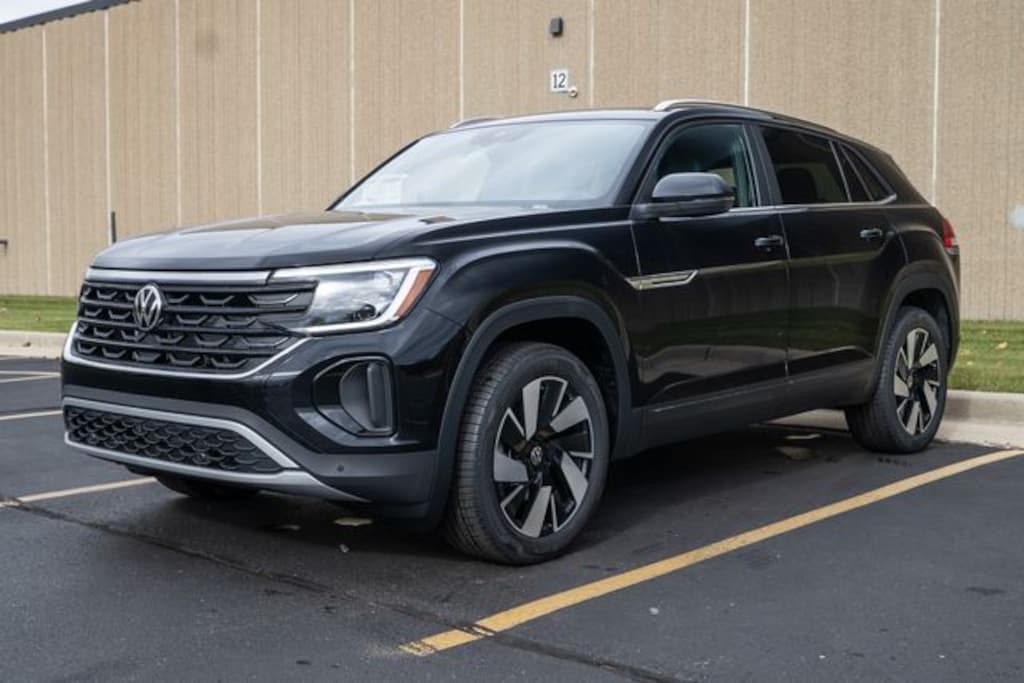 New 2026 Volkswagen Atlas Cross Sport 2.0T SE w/Technology SUV