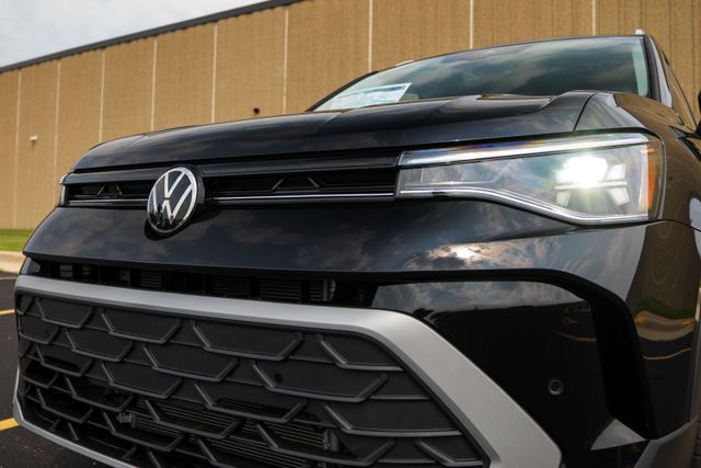 2025 Volkswagen Taos SE - Photo 9