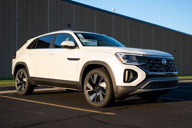 2026 Volkswagen Atlas Cross Sport SE w/Tech
