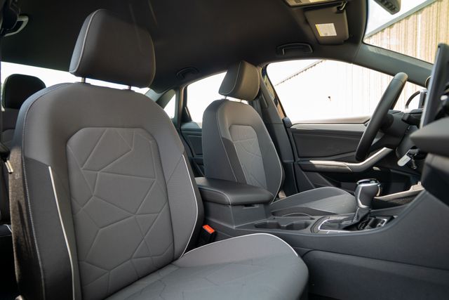 2025 Volkswagen Jetta Sport - Photo 13