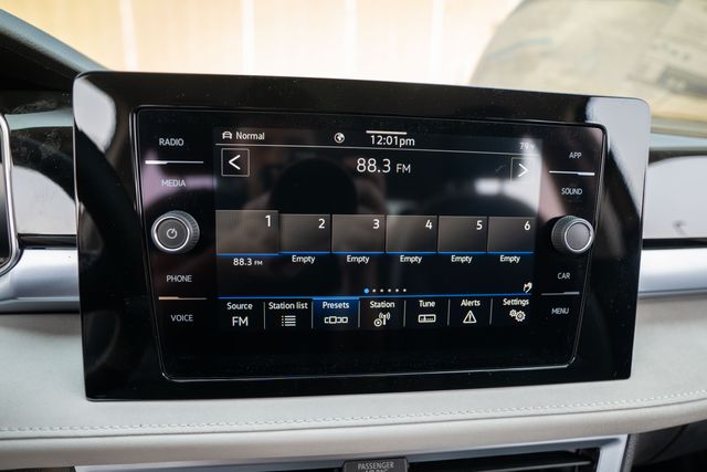 2025 Volkswagen Taos SE - Photo 22