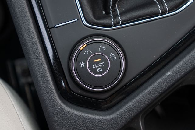 2025 Volkswagen Taos SE - Photo 19