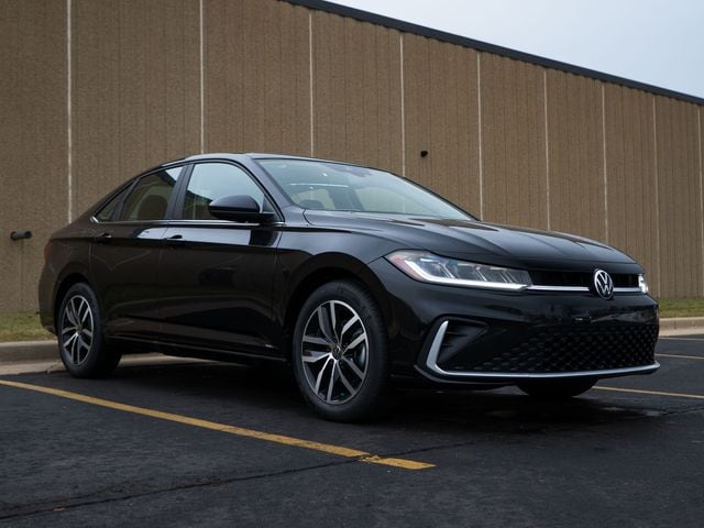 2026 Volkswagen Jetta SE's photo