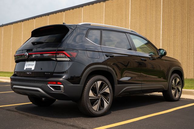 2025 Volkswagen Taos SE - Photo 6