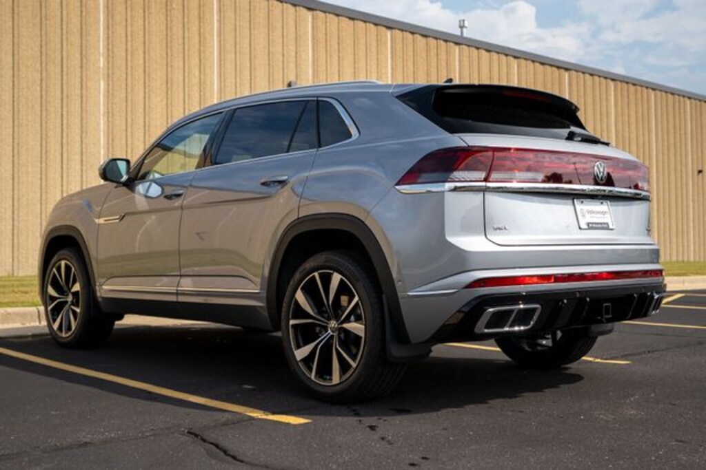 New 2026 Volkswagen Atlas Cross Sport 2.0T SEL Premium R-Line SUV