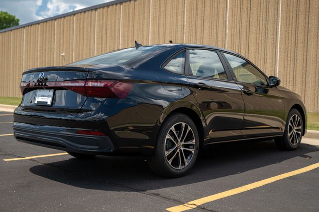 2025 Volkswagen Jetta Sport - Photo 6
