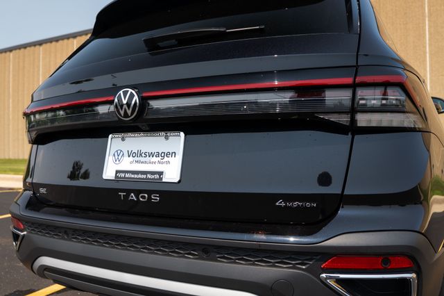 2025 Volkswagen Taos SE - Photo 9