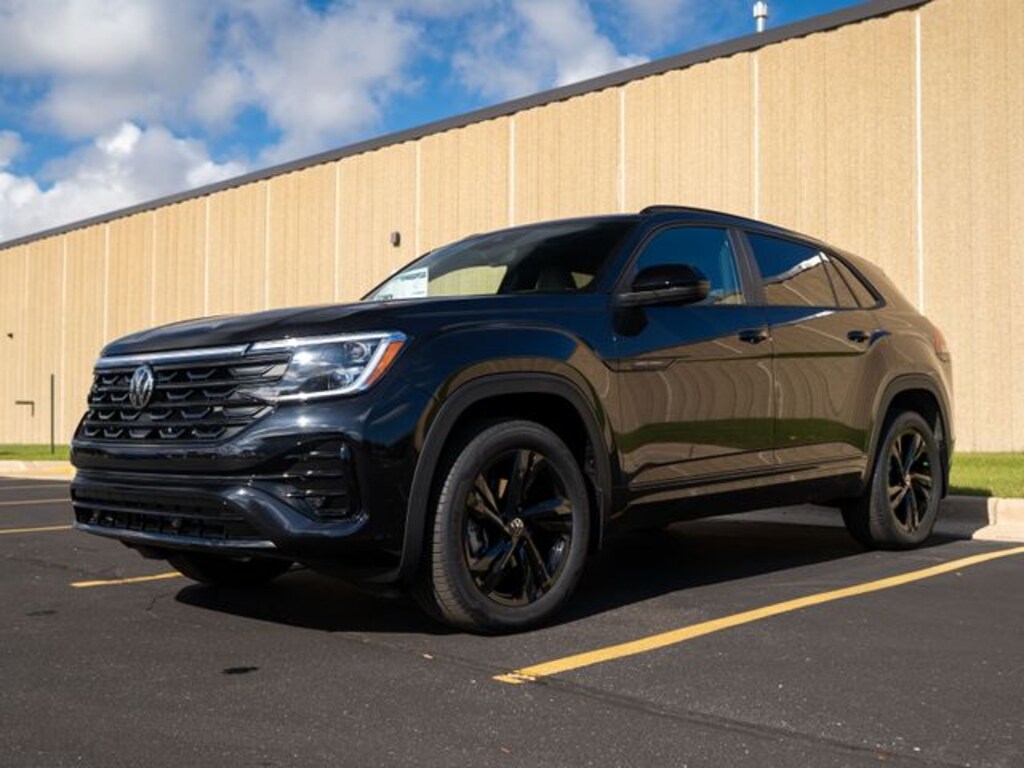 New 2026 Volkswagen Atlas Cross Sport 2.0T SEL R-Line Black SUV