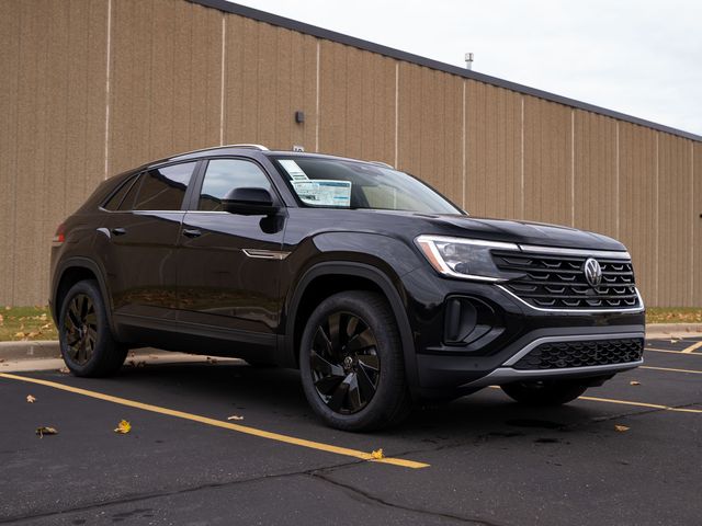 2026 Volkswagen Atlas Cross Sport SE w/Tech