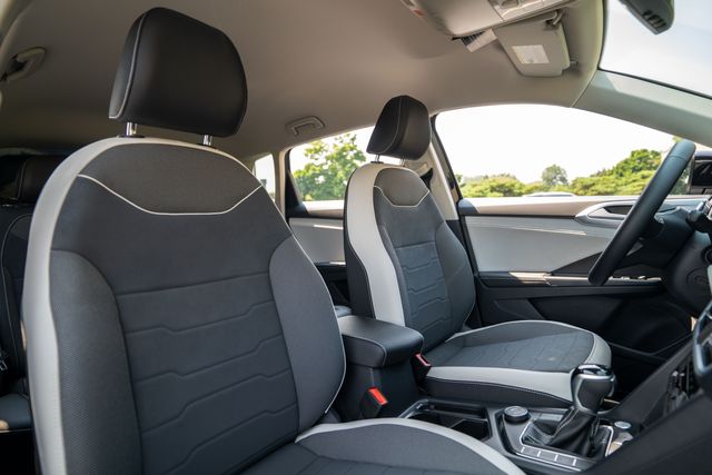 2025 Volkswagen Taos SE - Photo 12
