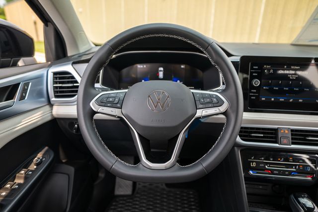 2025 Volkswagen Taos SE - Photo 26