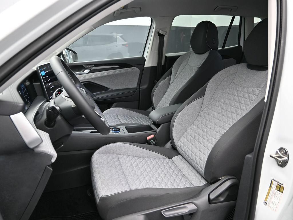 2025 Volkswagen Tiguan S - Photo 10
