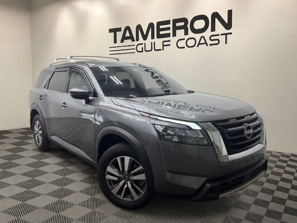 Used 2025 Nissan Pathfinder SL SUV
