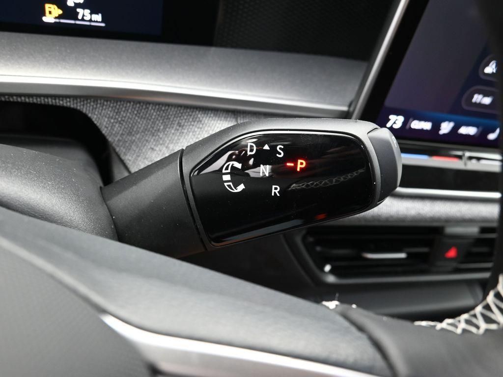 2025 Volkswagen Tiguan S - Photo 15