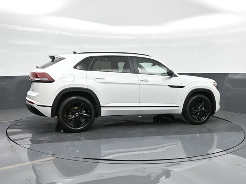 New 2026 Volkswagen Atlas Cross Sport 2.0T SEL R-Line Black SUV