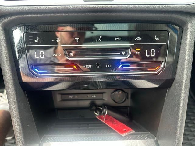 2025 Volkswagen Taos SE - Photo 21
