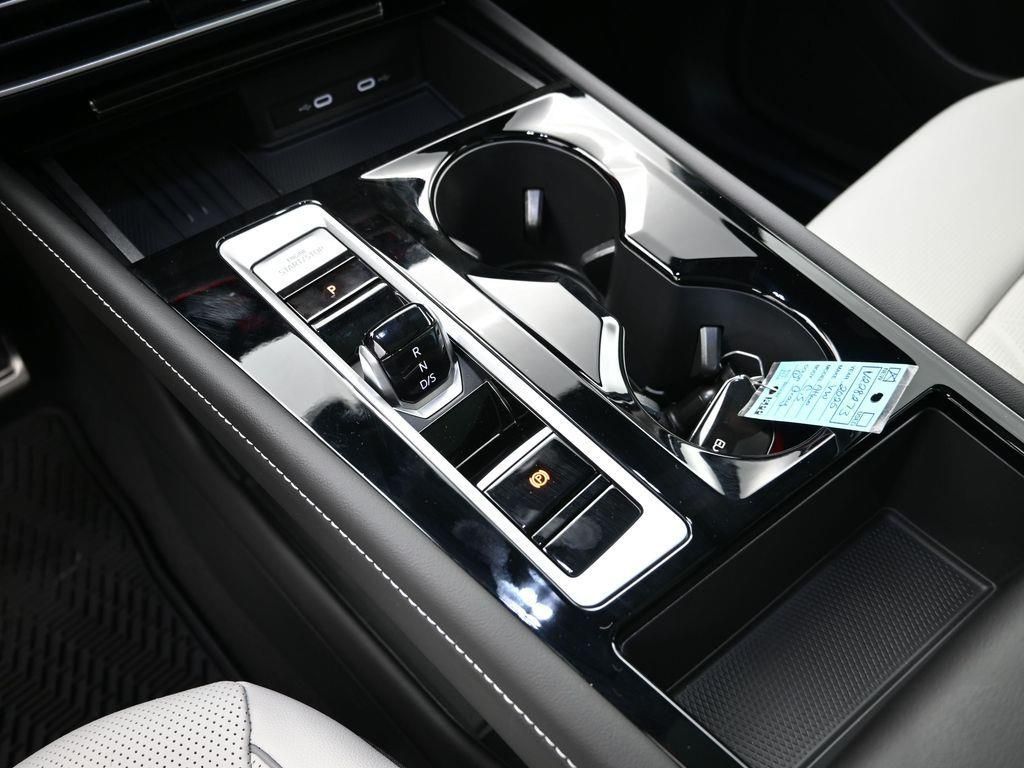 2025 Volkswagen Atlas Cross Sport SEL Premium R-LINE - Photo 17