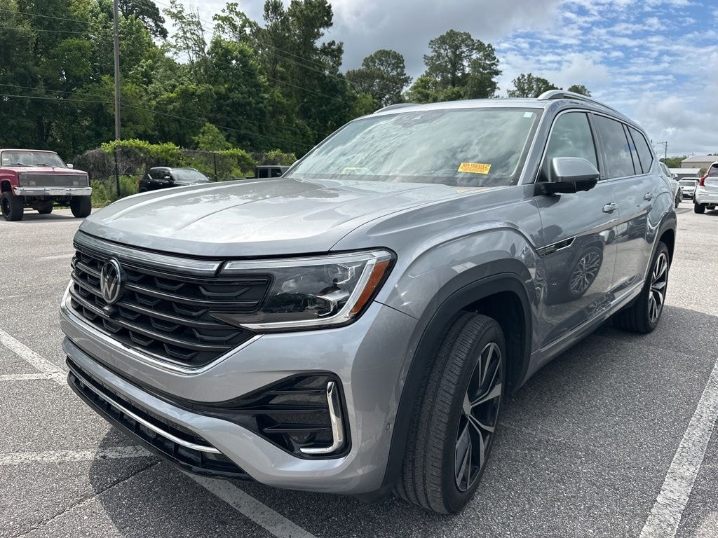 Used 2024 Volkswagen Atlas 2.0T SEL Premium R-Line SUV