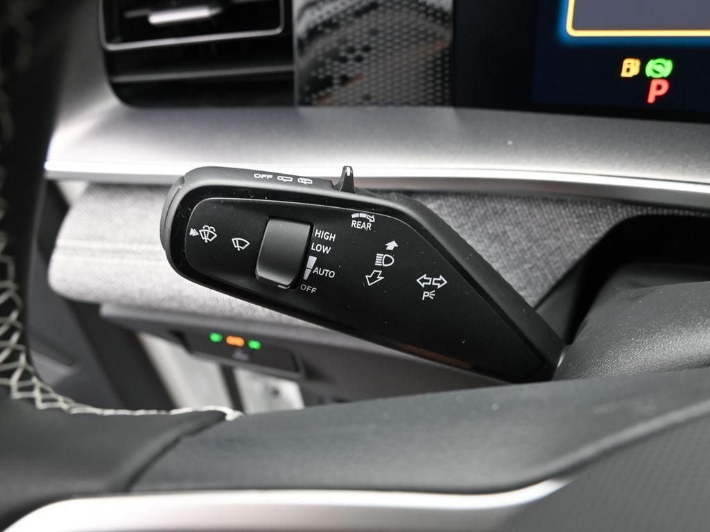 2025 Volkswagen Tiguan S - Photo 14