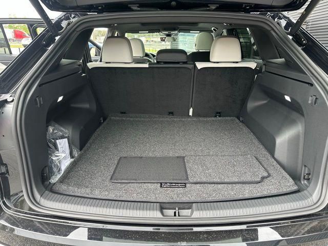 2025 Volkswagen Atlas Cross Sport SEL Premium R-LINE - Photo 13