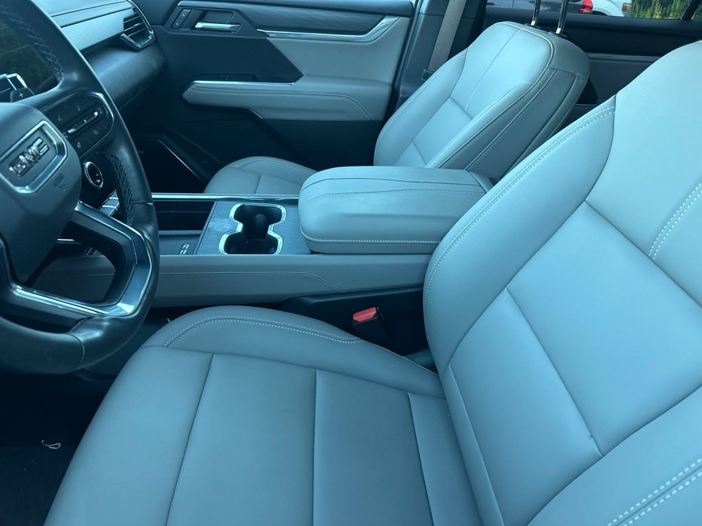 Used 2025 GMC Acadia Elevation SUV