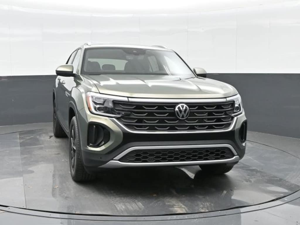 New 2026 Volkswagen Atlas Cross Sport 2.0T SE w/Technology SUV
