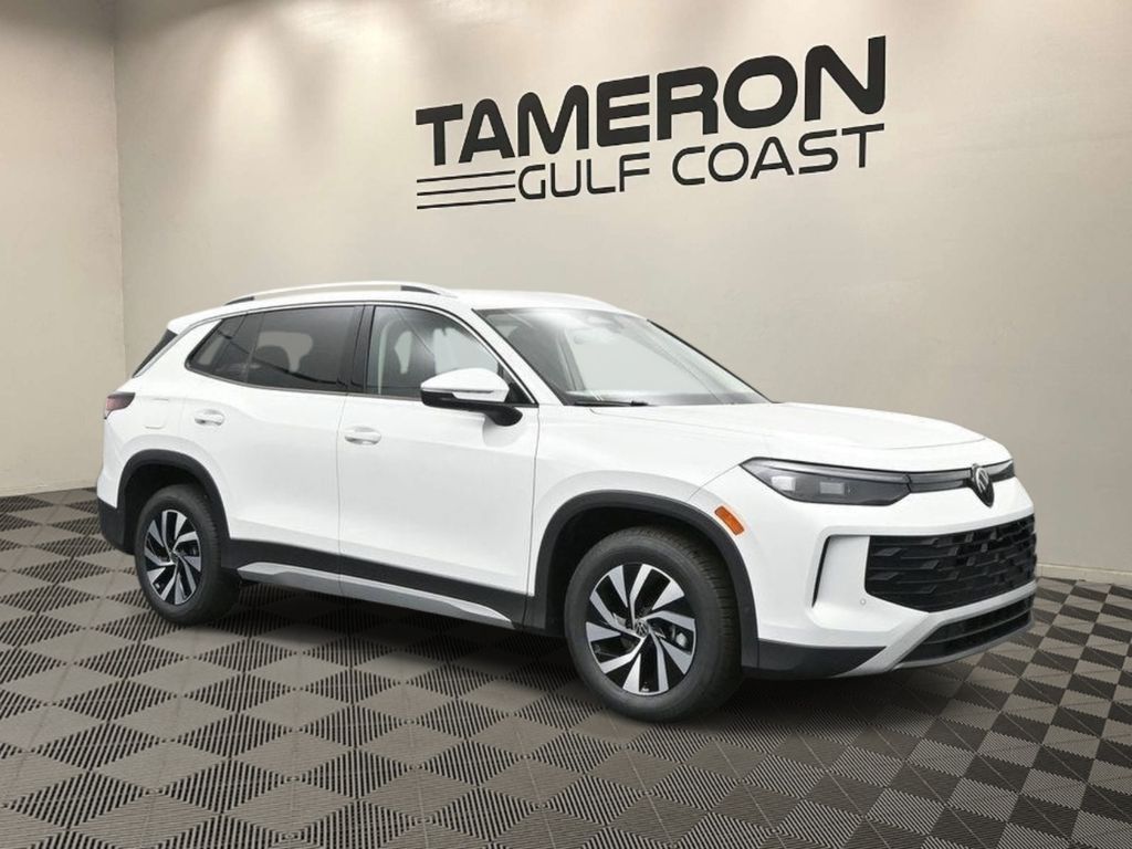 2025 Volkswagen Tiguan 2.0T S's photo