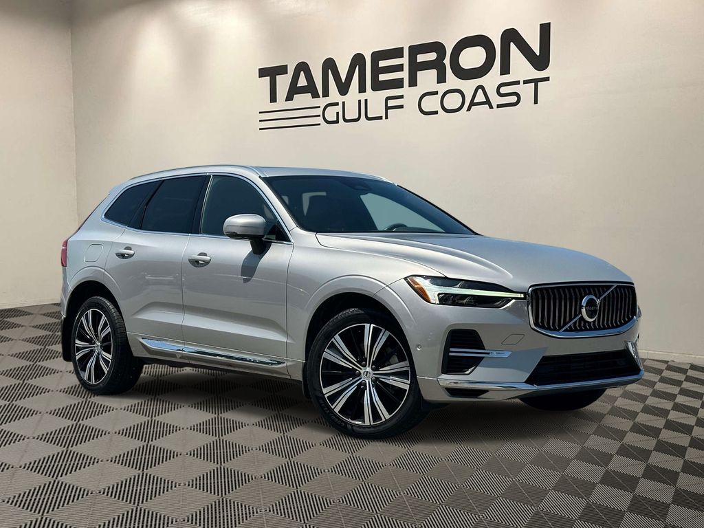 2023 Volvo XC60 T8 Ultimate Bright Theme AWD's photo