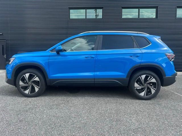 2025 Volkswagen Taos SE - Photo 9
