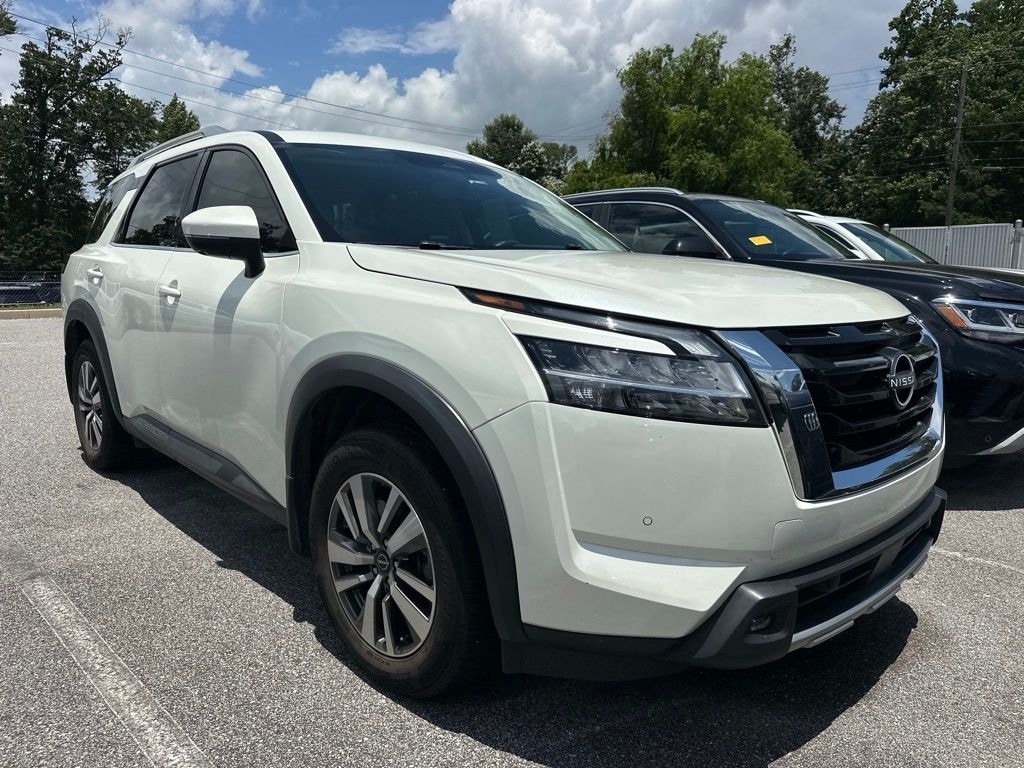 Used 2022 Nissan Pathfinder SL SUV