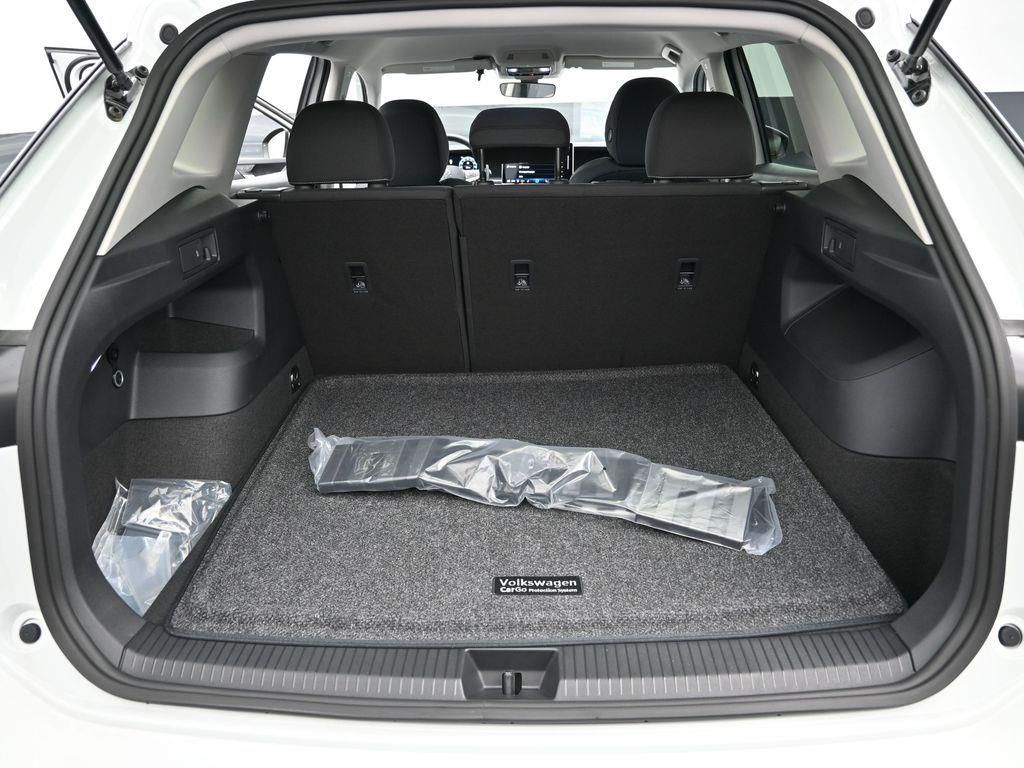 2025 Volkswagen Tiguan S - Photo 12
