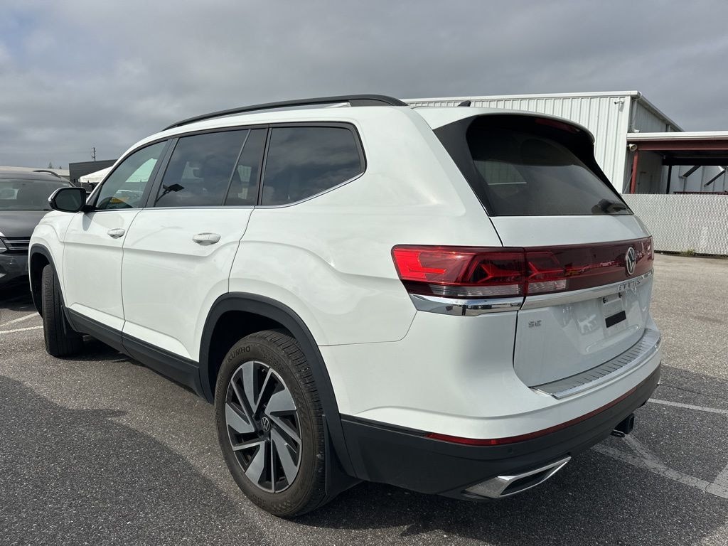 Used 2024 Volkswagen Atlas 2.0T SE w/Technology SUV