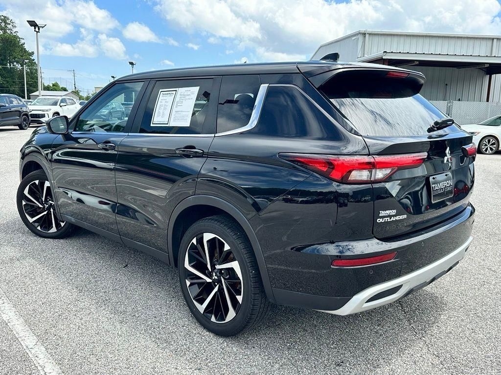 Used 2024 Mitsubishi Outlander SE SUV