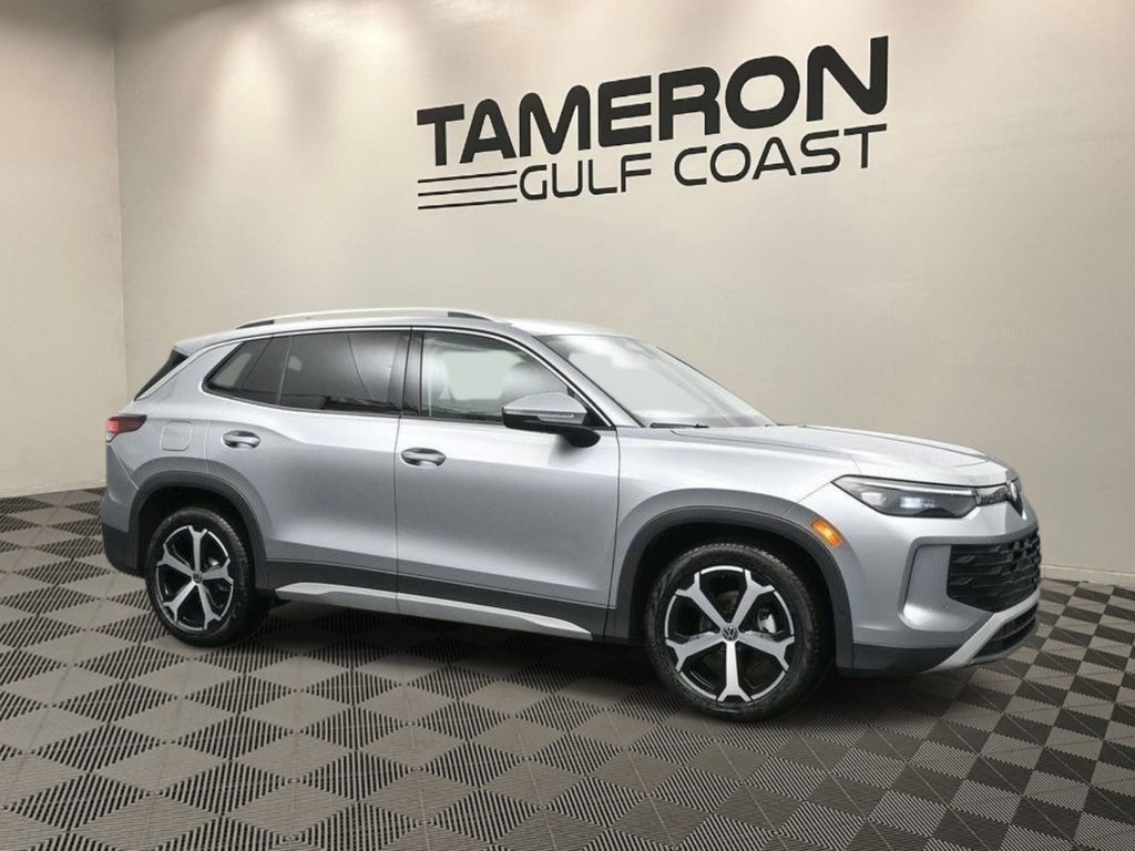 2026 Volkswagen Tiguan 2.0T SE's photo
