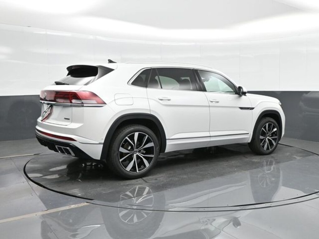 New 2026 Volkswagen Atlas Cross Sport 2.0T SEL Premium R-Line SUV