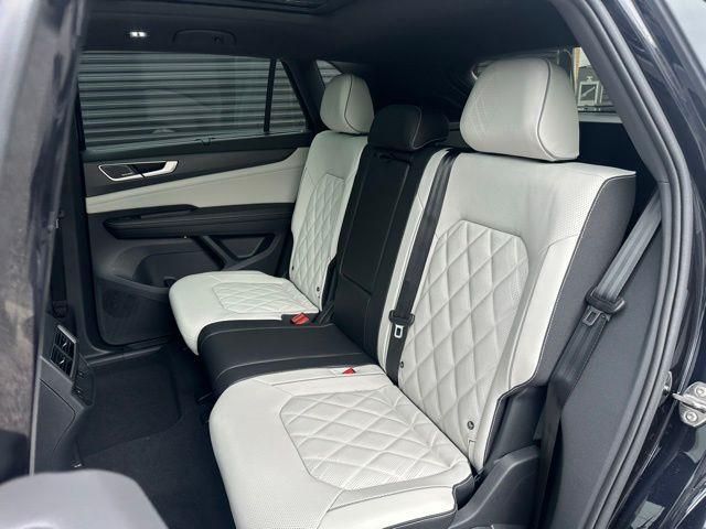 2025 Volkswagen Atlas Cross Sport SEL Premium R-LINE - Photo 12