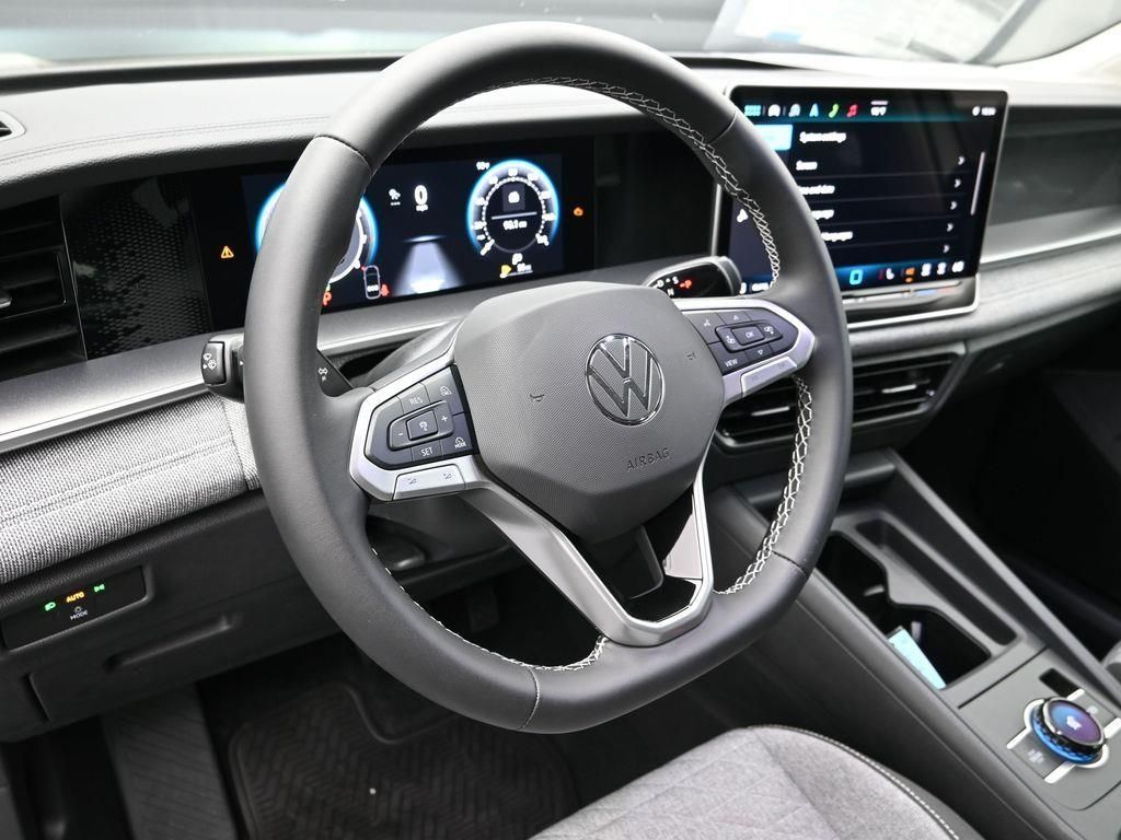 2025 Volkswagen Tiguan S - Photo 13